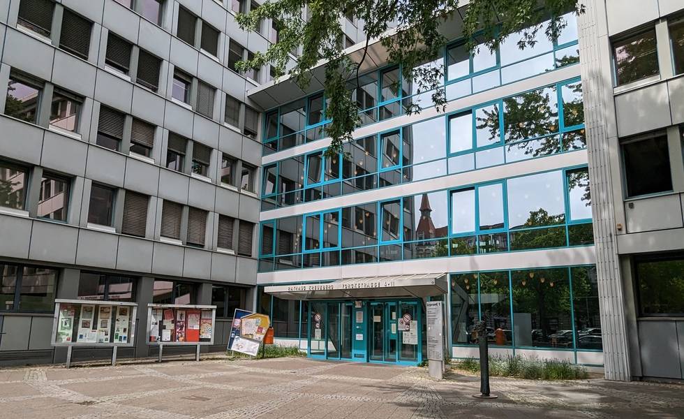 bezirksamt-friedrichshain-kreuzberg.jpg