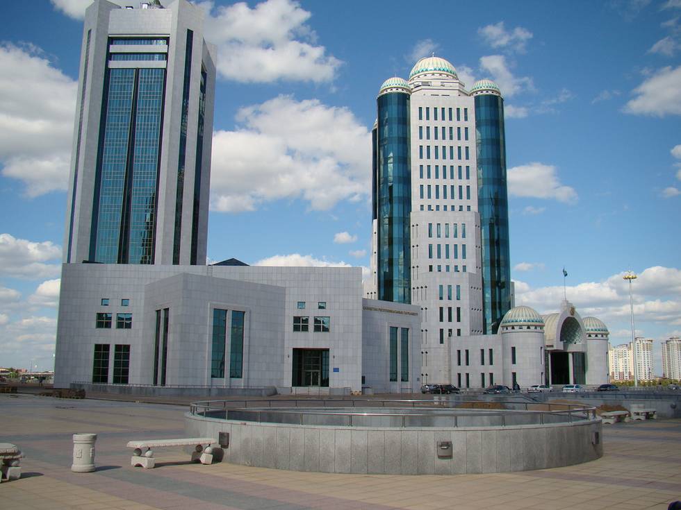 Kazakh_Parliament_Astana.jpg