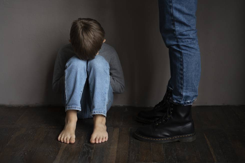 non-explicit-image-child-abuse.jpg