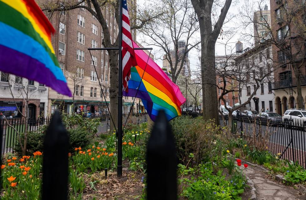 AFP__20260413__2271186708__v1__MidRes__FederalGovernmentSaysRainbowPrideFlagCanRemai.jpg