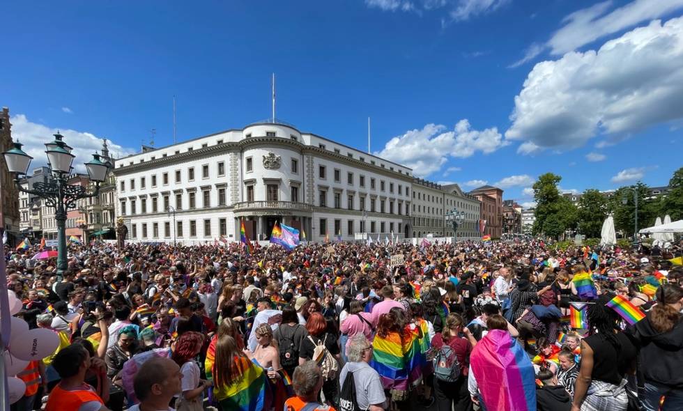 PrideWiesbaden-1.jpg