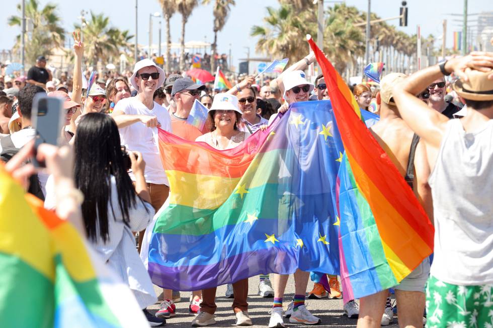 IsraelTelAvivPrideParade2_2_AFP.jpg