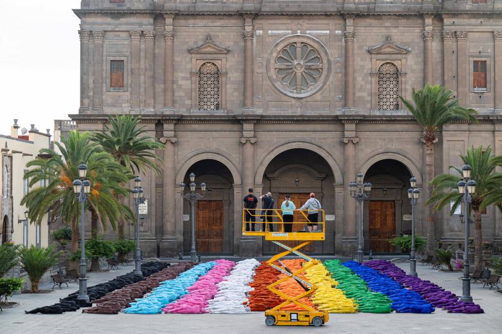 Spencer_Tunick_SpainUsArtPhotography_1_AFP.jpg