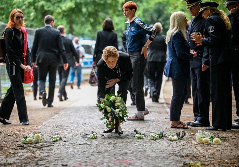 AFP__20260726__C38Y4EV__v2__MidRes__GermanyLgbtqParadeCsdPolice.jpg