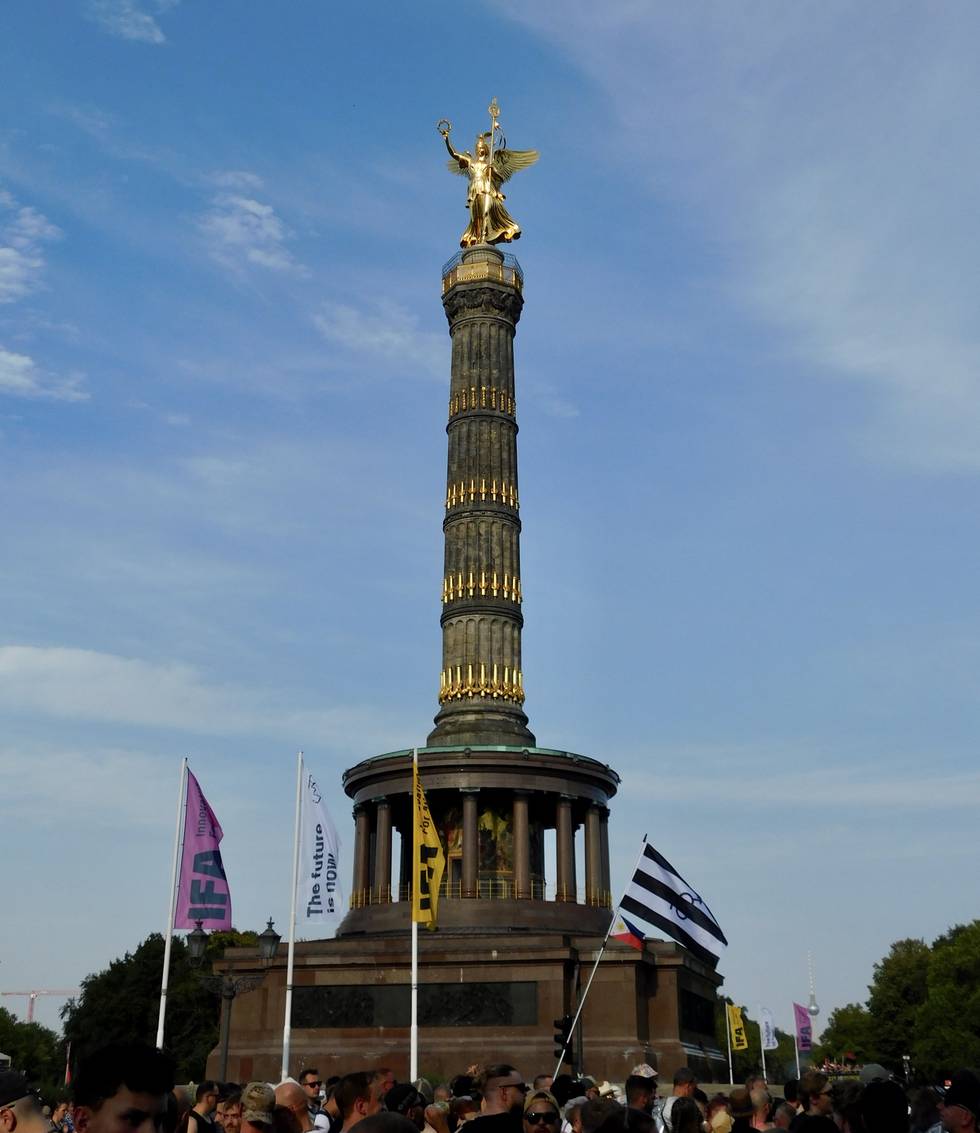 Rave the Planet Siegessäule Tiergarten 2026.JPG