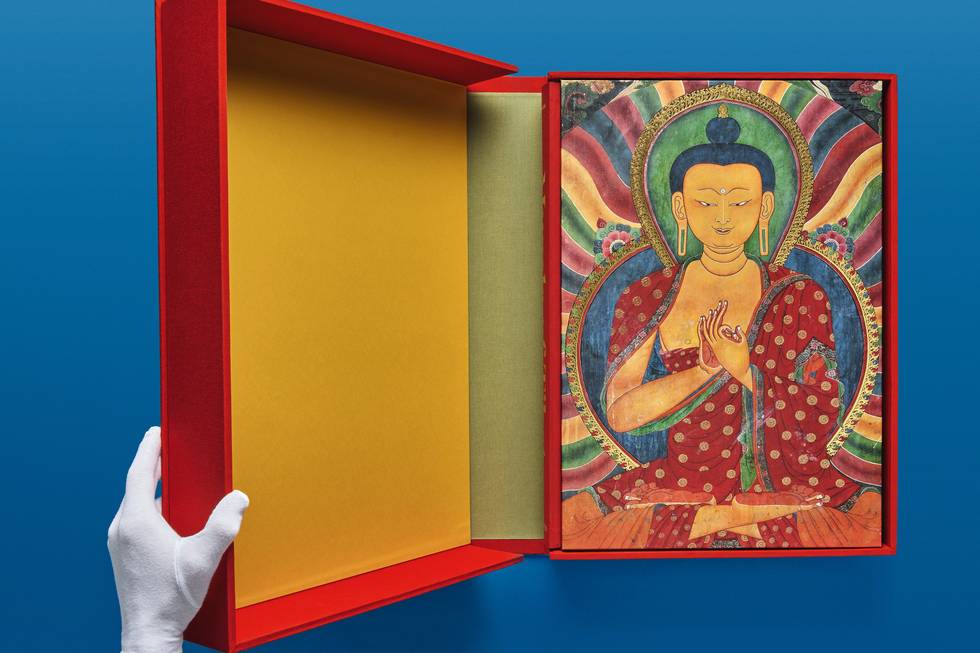 MURALS_OF_TIBET_BABY_SUMO_CE_GB_BOX007-X_62193.jpg