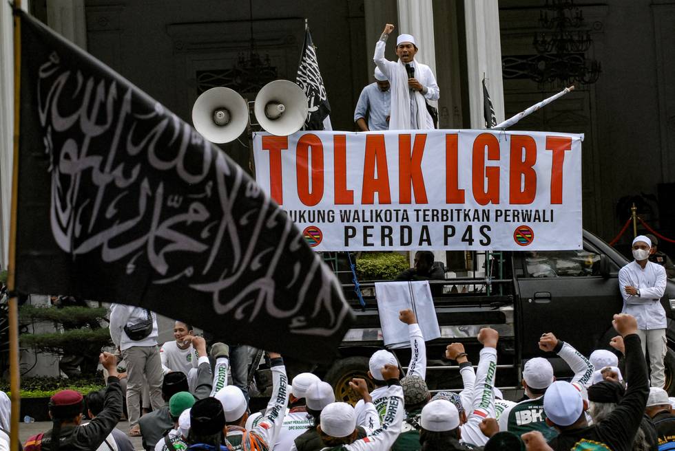 Indensien_ActionAgainstLgbt_Tolak LGBT_AFP.jpg