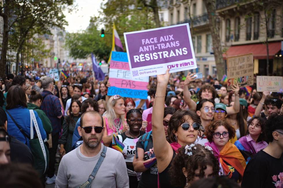 FranceParisLgbtPrideProtest_2026_3_AFP.jpg