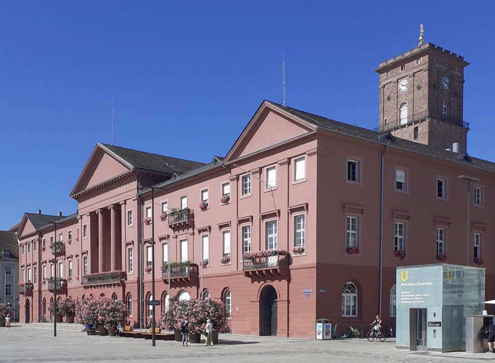 Rathaus_Karlsruhe_20220705_101607.jpg