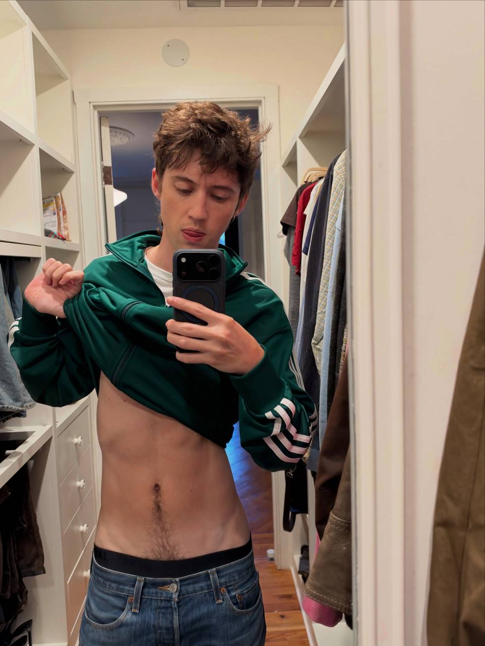 Troye Sivan Selfie.jpg