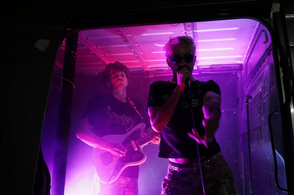 MelvinHein_SpätiTour_Promo12_Credit_JulesShropshire.jpg