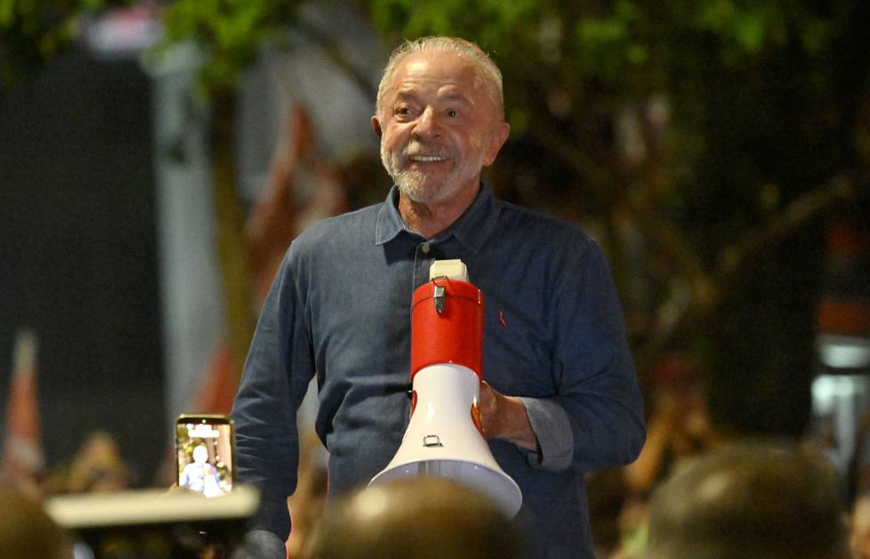 BrazilElectionRunoffVoteSupporters_Lula_AFP.jpg