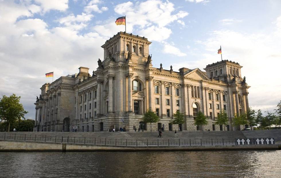 Deutscher Bundestag im Reichstagsgebäude Deutscher Bundestag im Reichstagsgebäude