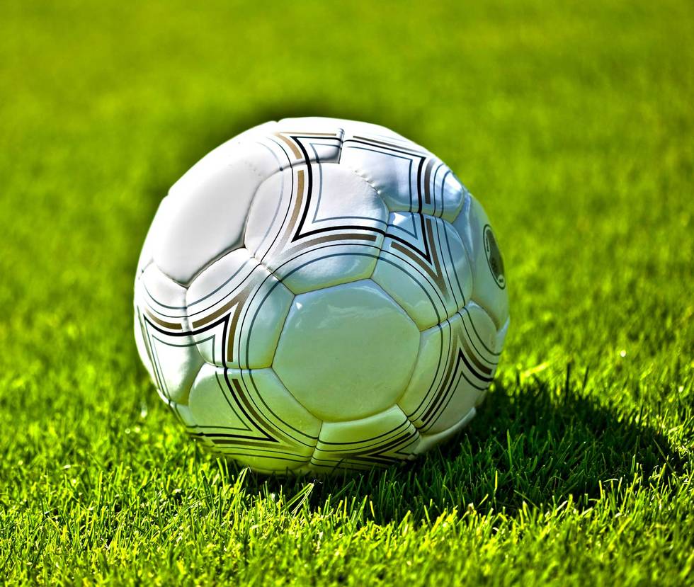 Fußball auf Rasen