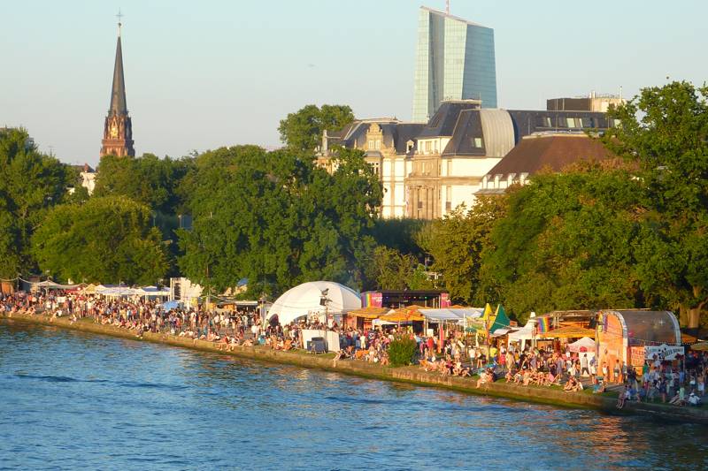 Regenbogenufer