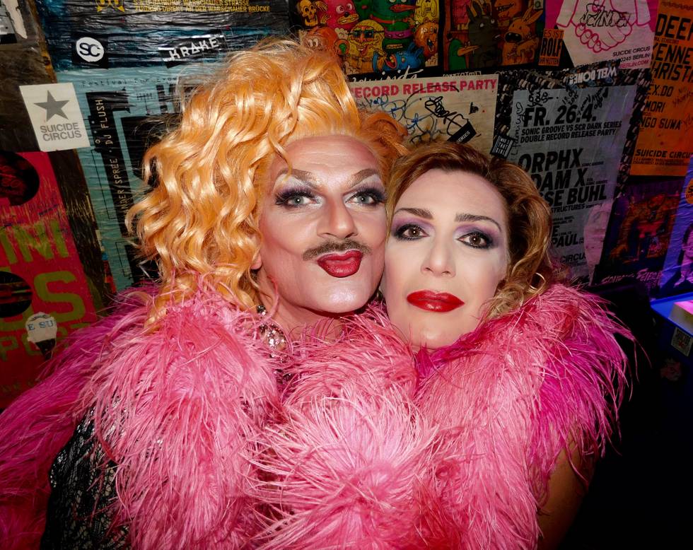 Gloria Viagra und Chantal