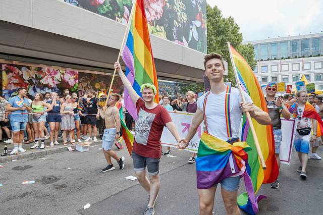 In münchen sofort gesucht gay Weitere Berufe