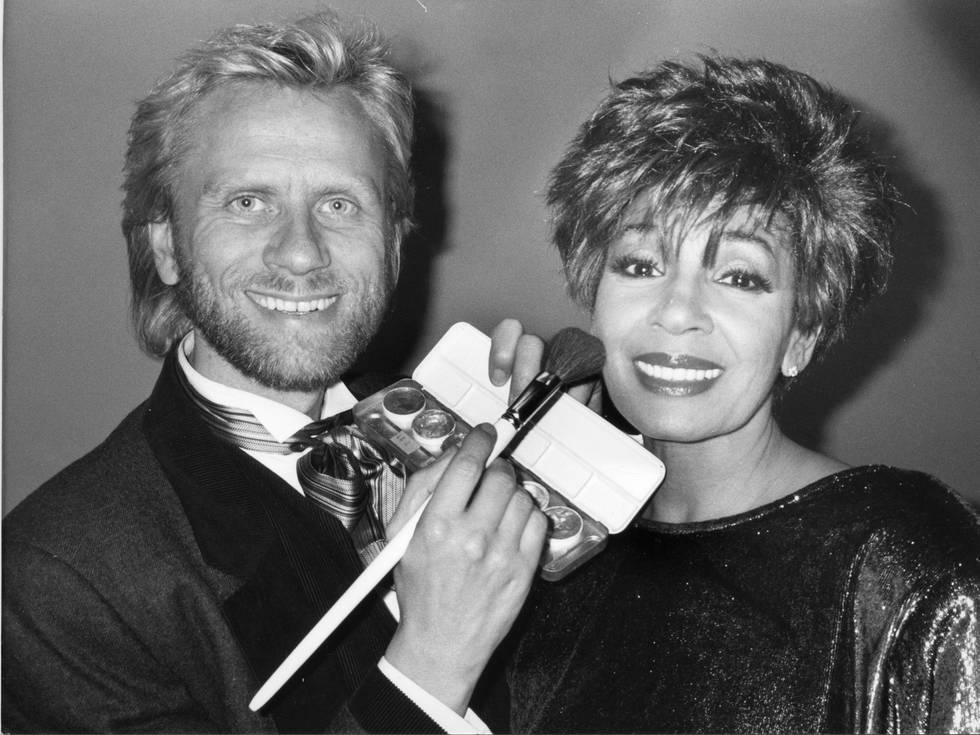 Ren‚ Koch mit Shirley Bassey 1987.jpg