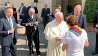 papst-regenbogenfamilien-facebook-com-progettogionata.jpg