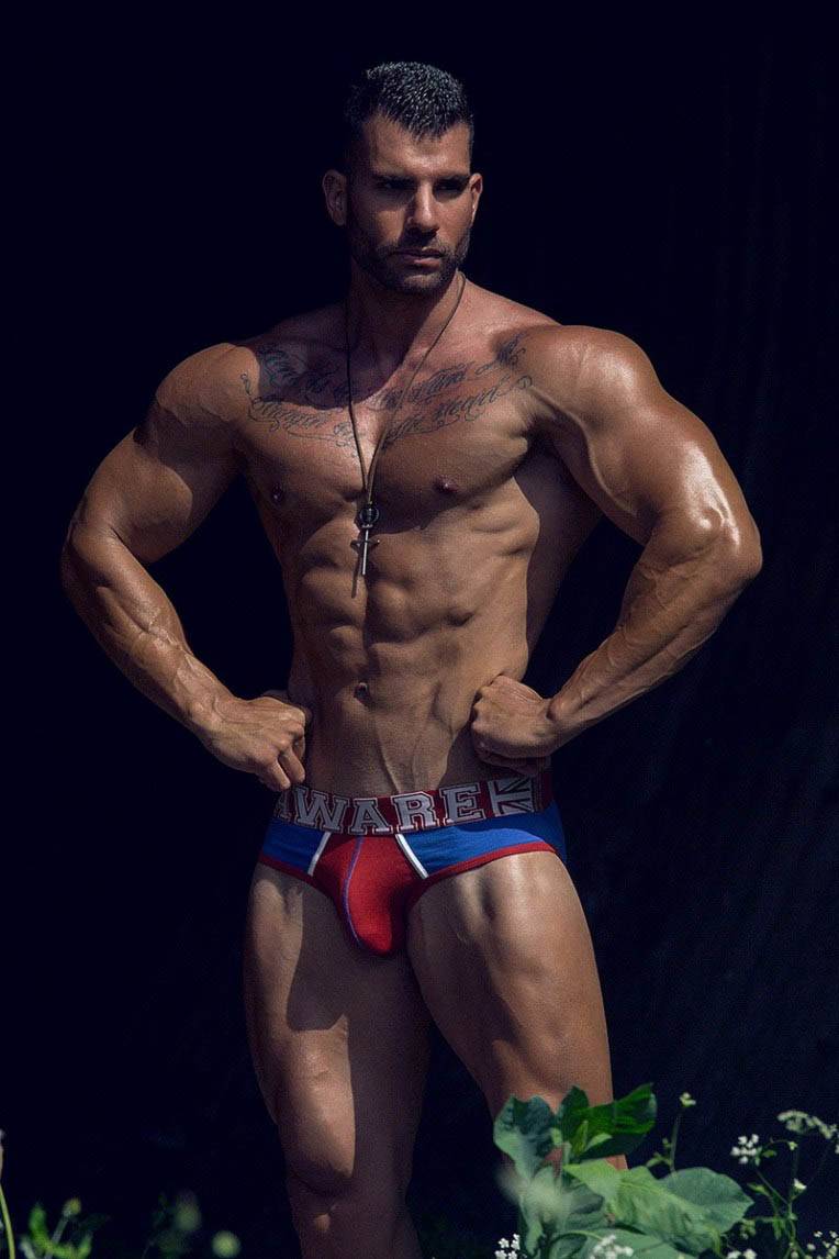 ADRIÁN