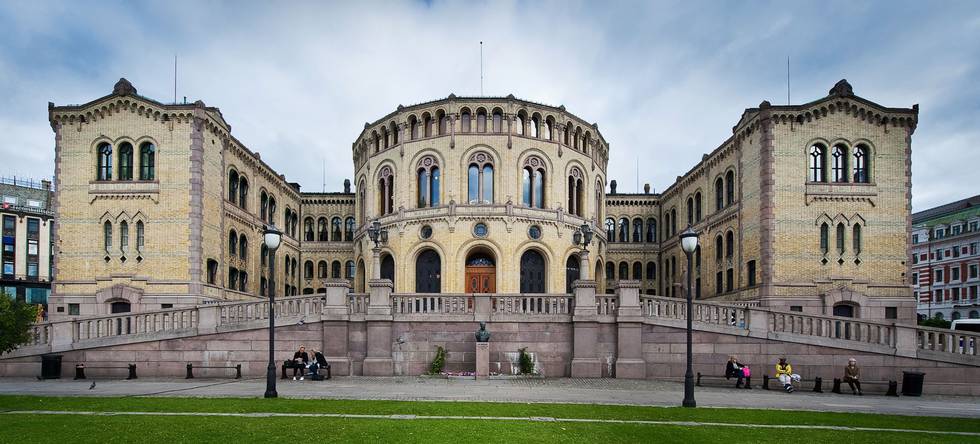 Parlament_Oslo_Norwegen.jpg