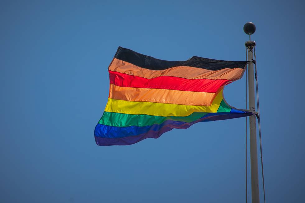 pride flag philly capitol.jpg