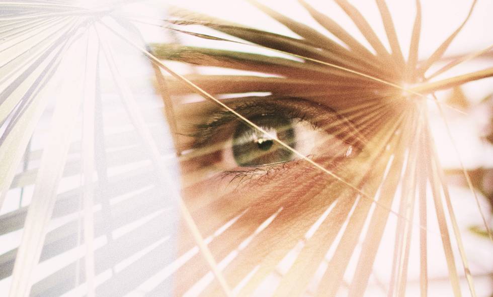 UV-Schutz-Augen-Sonnenbrille-Augentropfen-Gay-Schwul.jpg