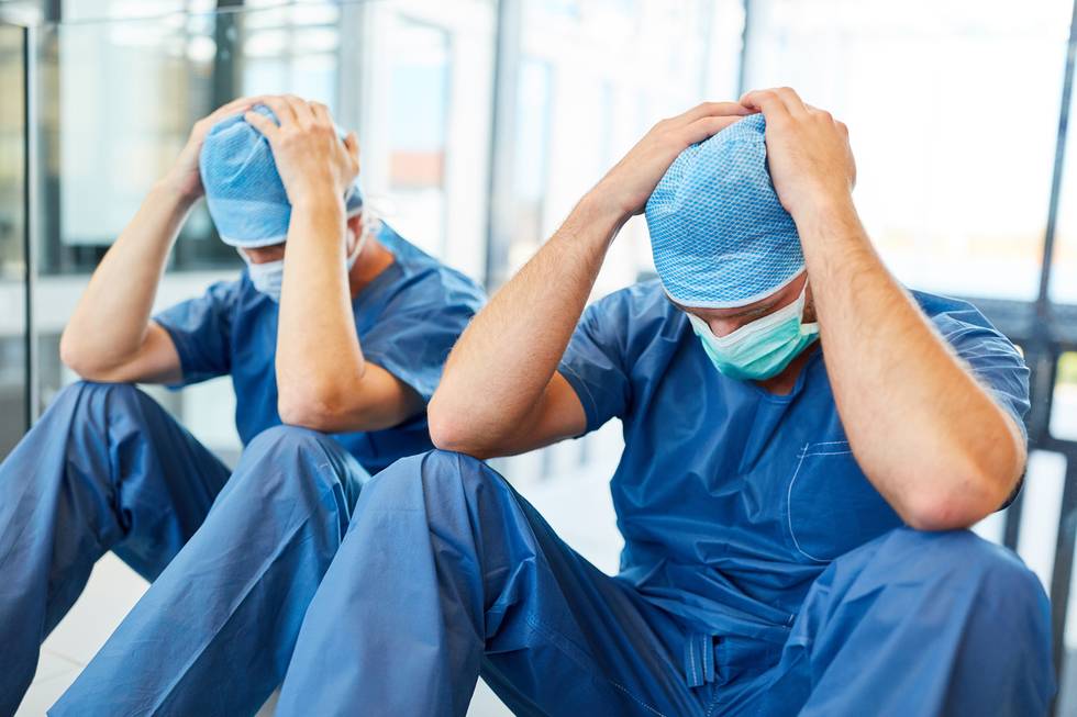 schwul-gay-LGBTI-magazine-health-gesundheit-burnout-medical-staff-pflege-überlastung.jpg