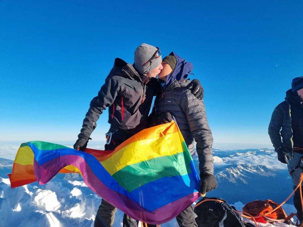 MontBlanc_PinkSummits.jpg
