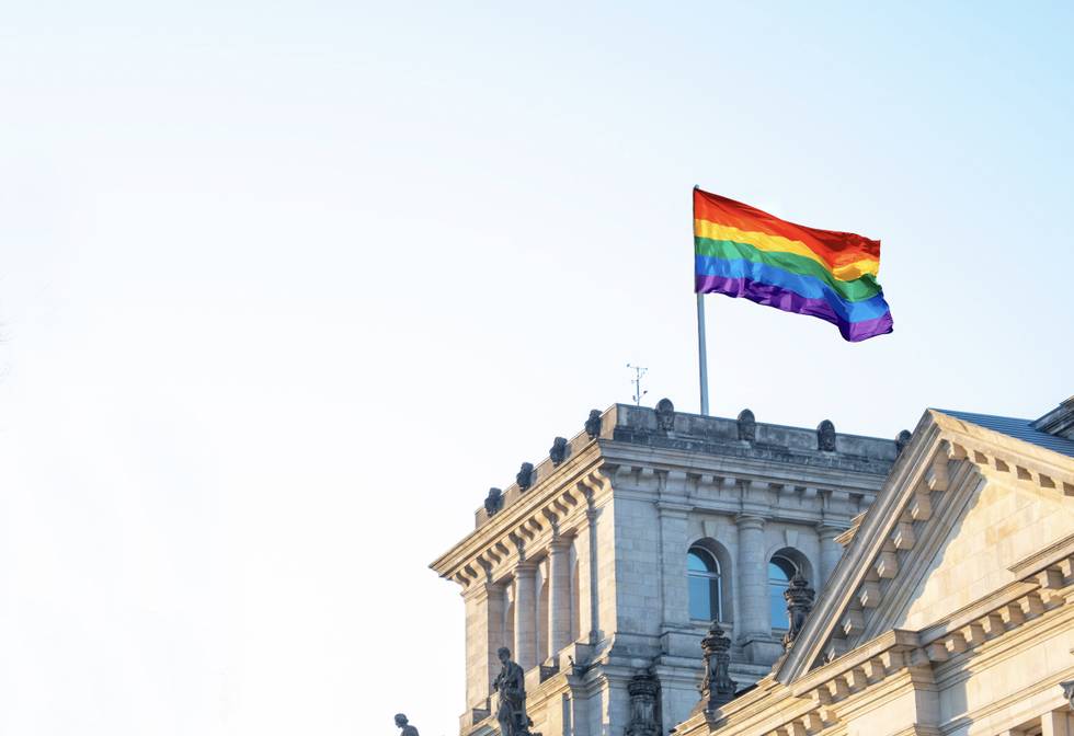 bundestag-regenbogenfahne.jpg