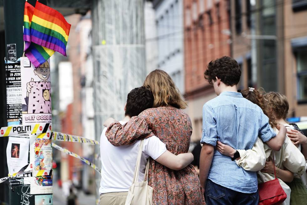 regenbogenmeer_oslo_anschlag_pride_Foto_Terje_Pedersen_NTB_AFP.jpeg