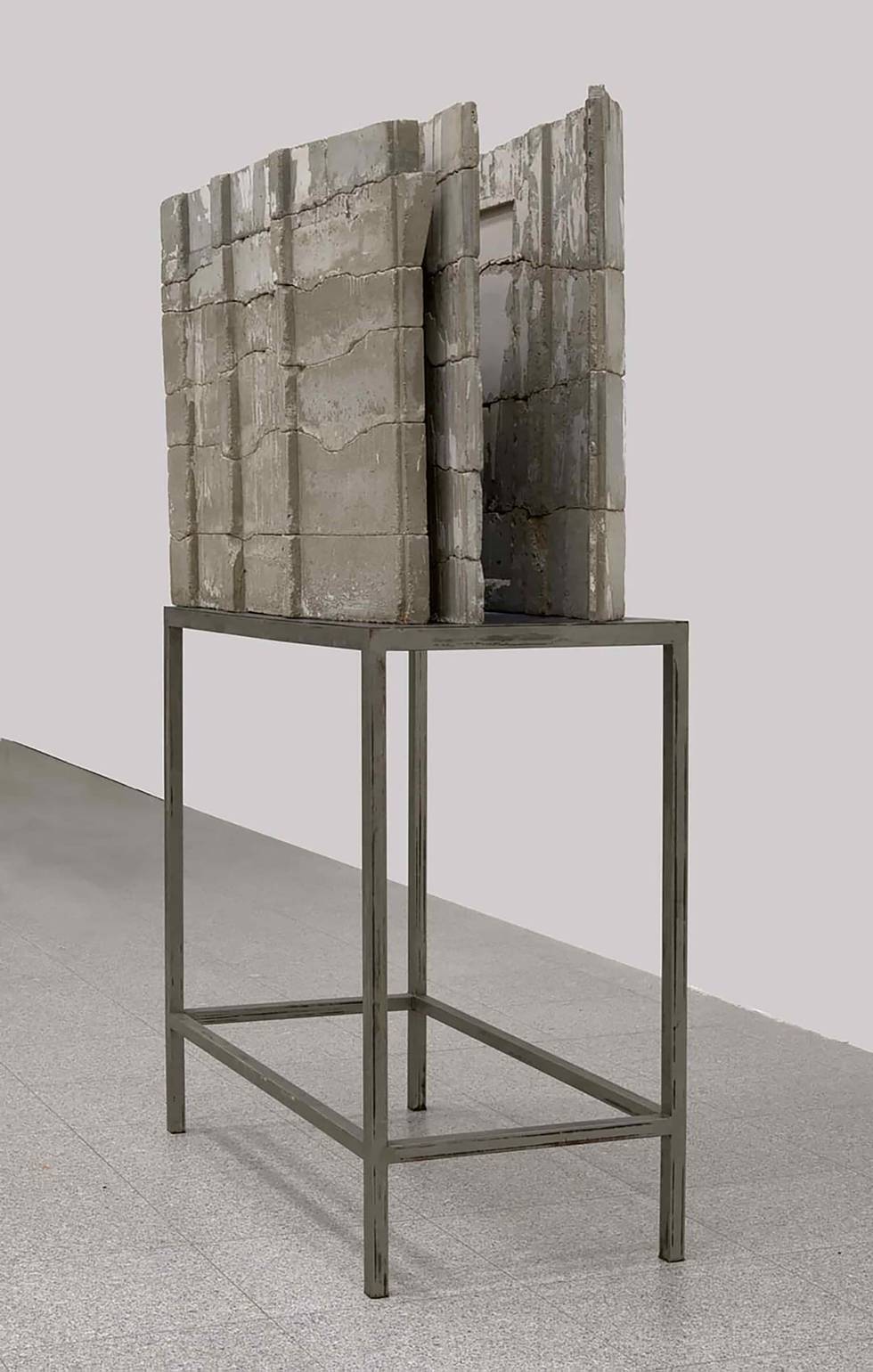 Isa Genzken_S_1990_13_02_SKD.jpg