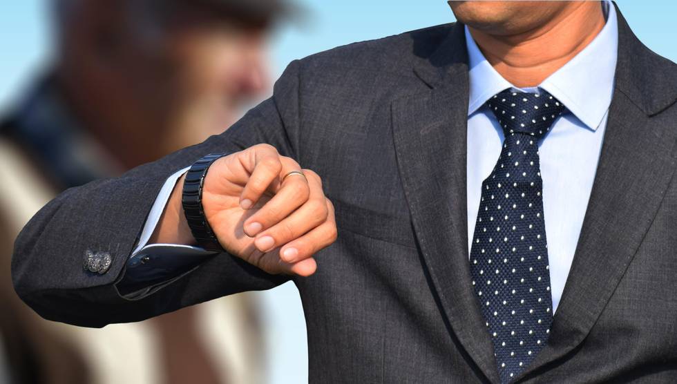 businessman-6064550.jpg