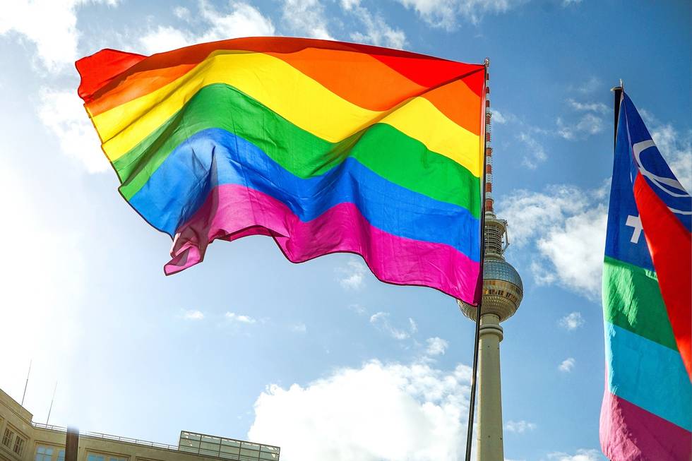 rainbow-5619355_1920.jpg