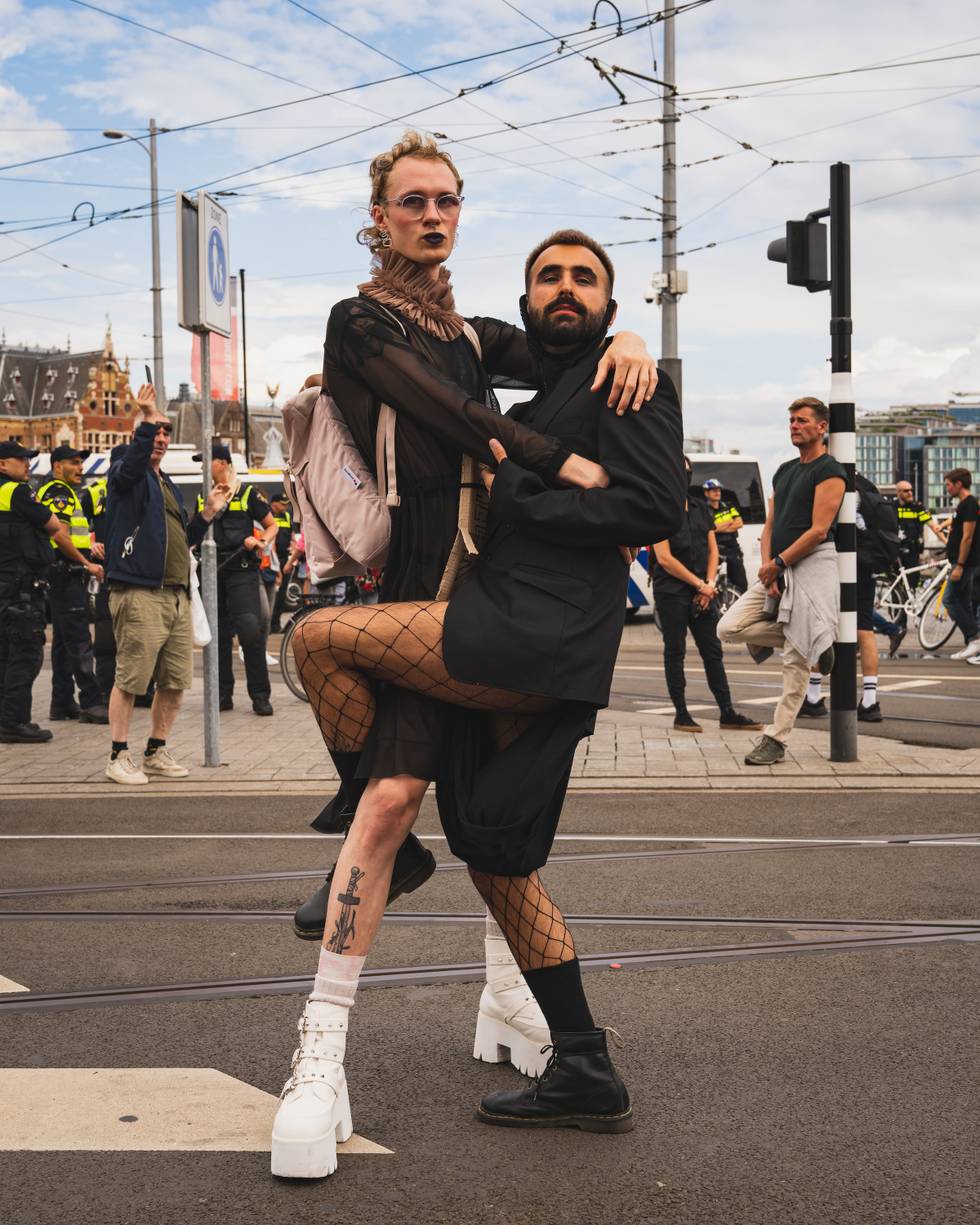 Zwei Männer auf dem Pride