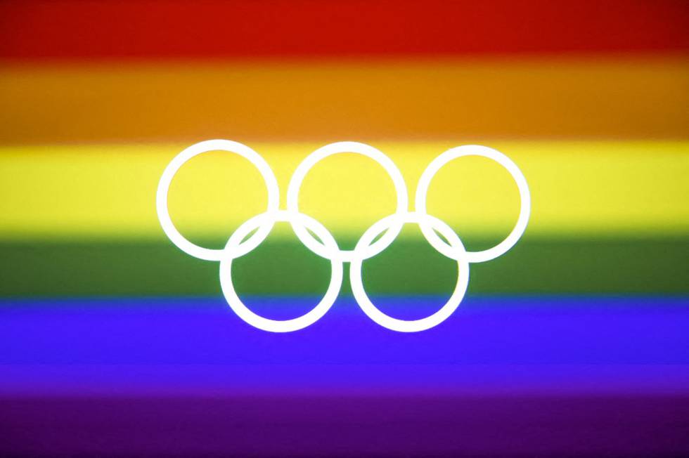 olympische-ringe-regenbogenfahne-foto-beata-zawrzel-afp.jpg