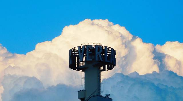 Berlin Wolke 2024 April.jpg